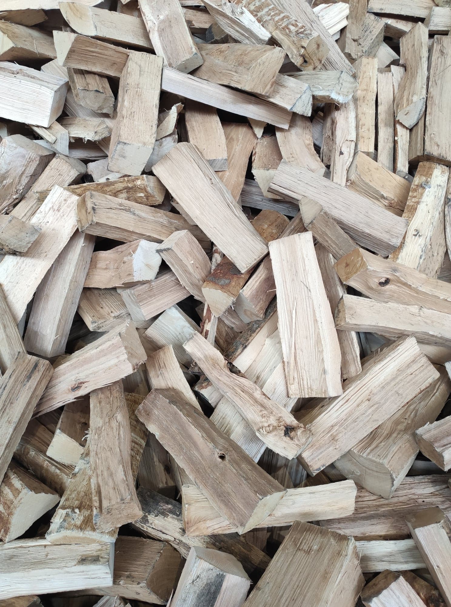 290174101_461353105327805_7407431390619886049_n Palette de 1 st de bois de chauffage 33 cm – sec et prêt à l’emploi.