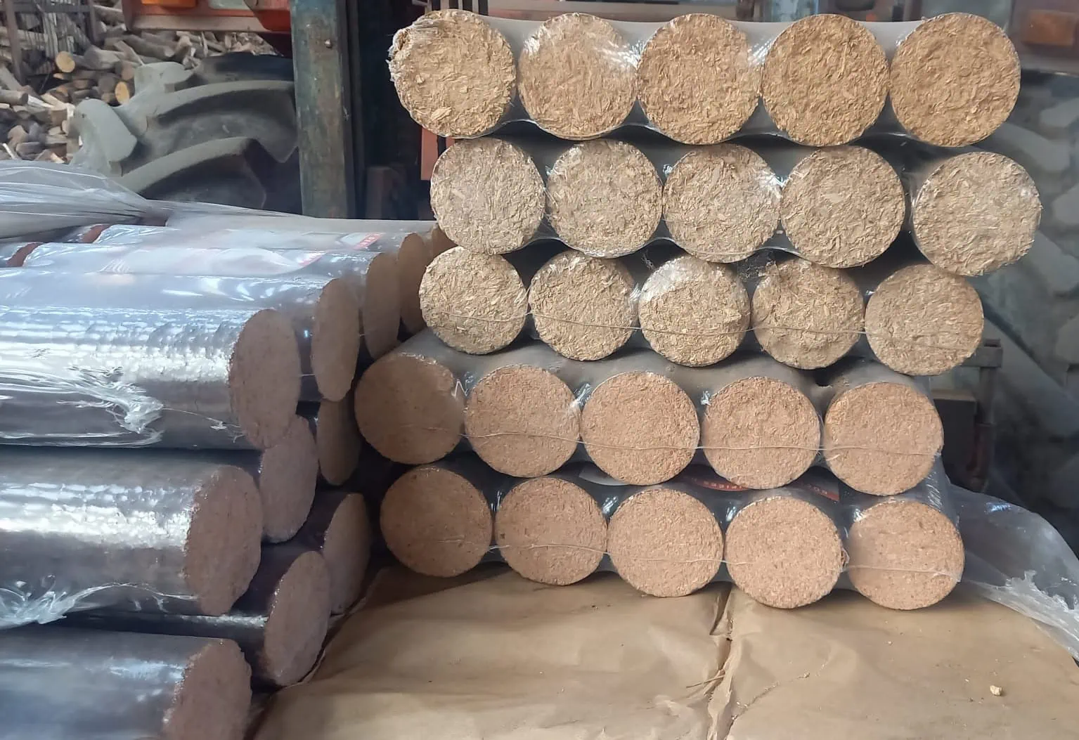 Demi-palette bûches de jour- 240 (48 paquets de 5)